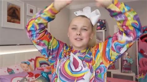 Is jojo siwa really having a baby - The Positive That Came From The JoJo Siwa Pregnancy Rumors JoJo Siwa reportedly donated baby goods to people in need. As Siwa was shopping for baby clothes and supplies, it was revealed that the ... 